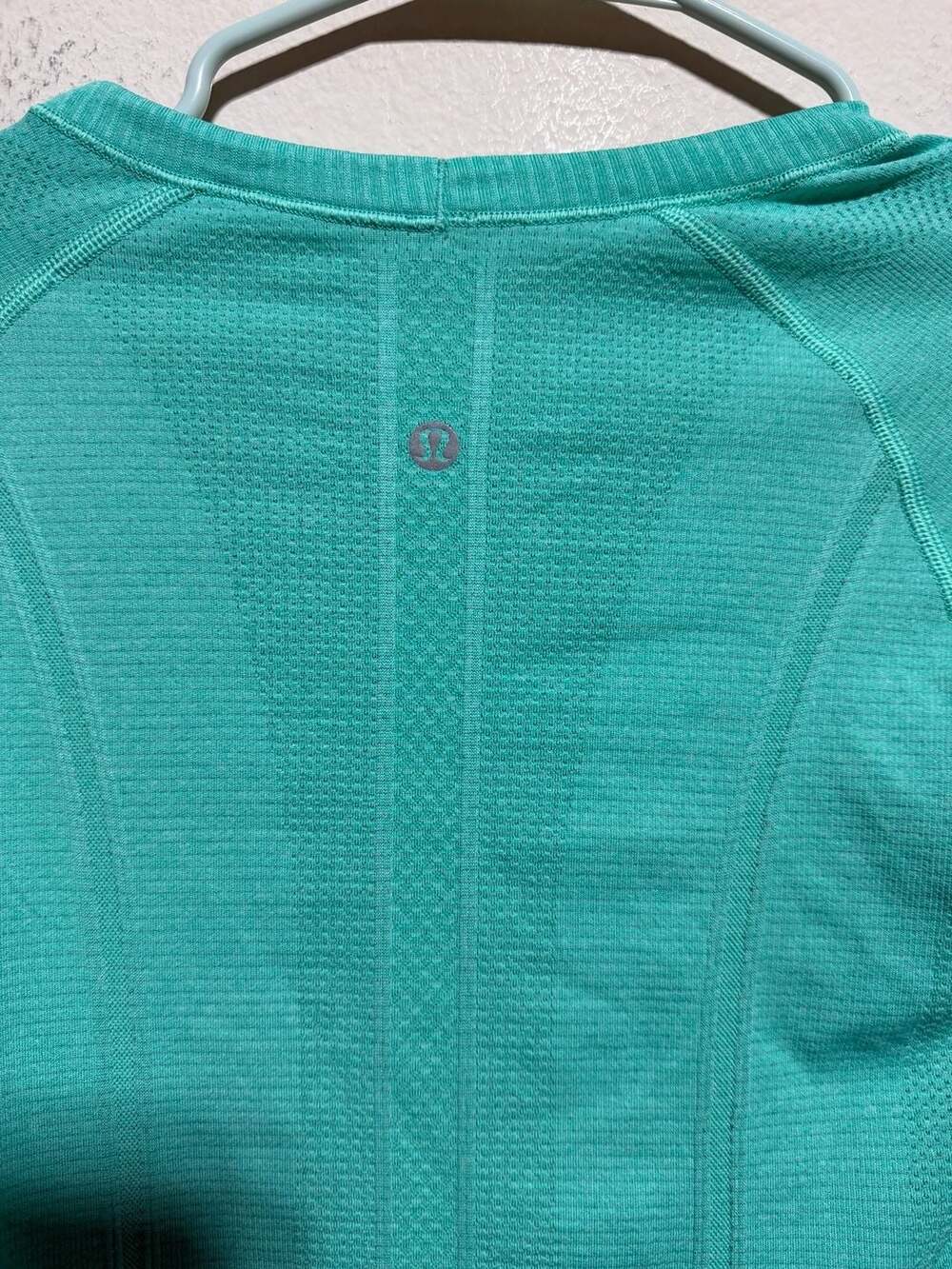 LULULEMON SEAWHEEZE SWIFTLY TECH LS CREW HEATHERED BALI BREEZE SIZE 6 - Picture 4 of 4